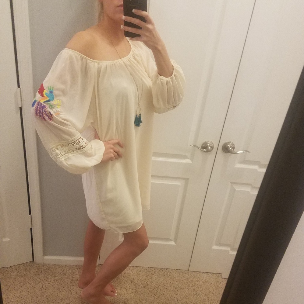 VaVa by Joy Han off-the-shoulder dress